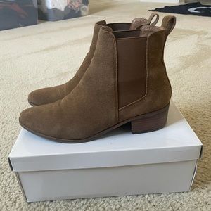 Steve Madden Dover Suede Booties size 9